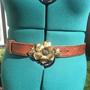 Abercrombie GIRLS' L/XL Leather & Brass Belt